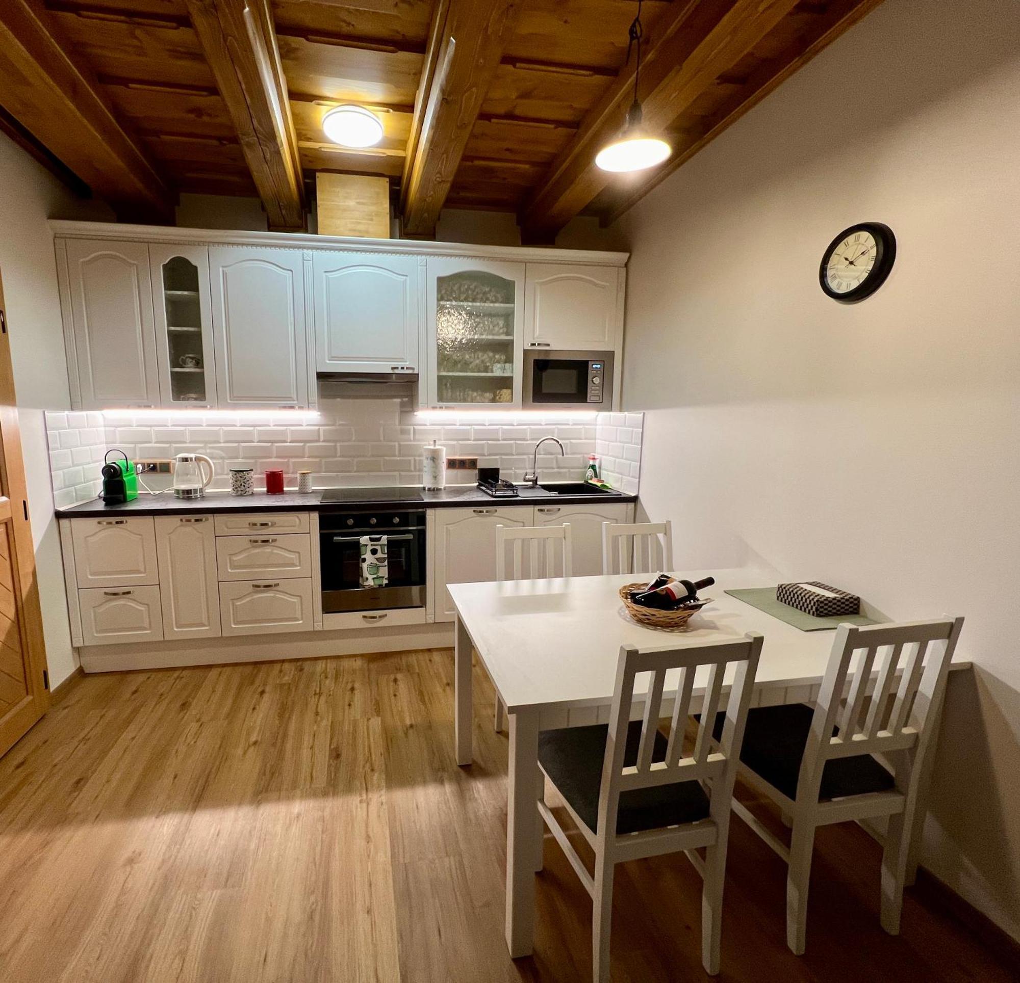 Apartman 8, Jezerne Velké Karlovice エクステリア 写真